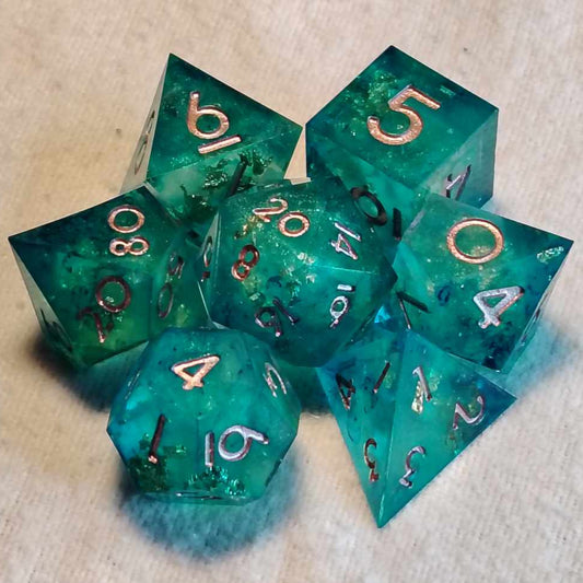 Set de dés de jeu de rôle (dés 4,6,8,10,12,100,20), couleurs vert lagon, feuille d'or avec des chiffres couleur or rose